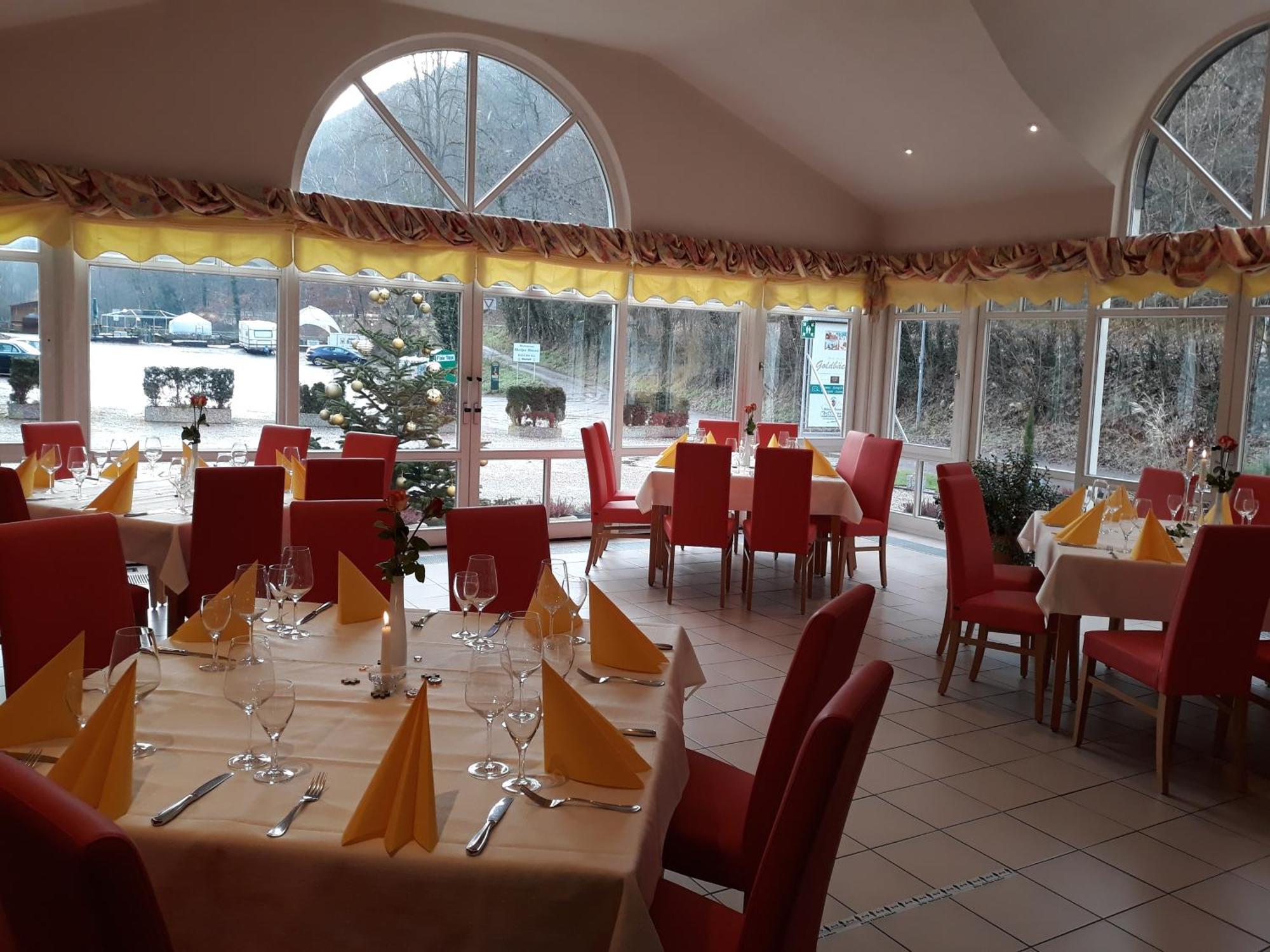 Hotel Goldbaechel Wachenheim an der Weinstraße Esterno foto