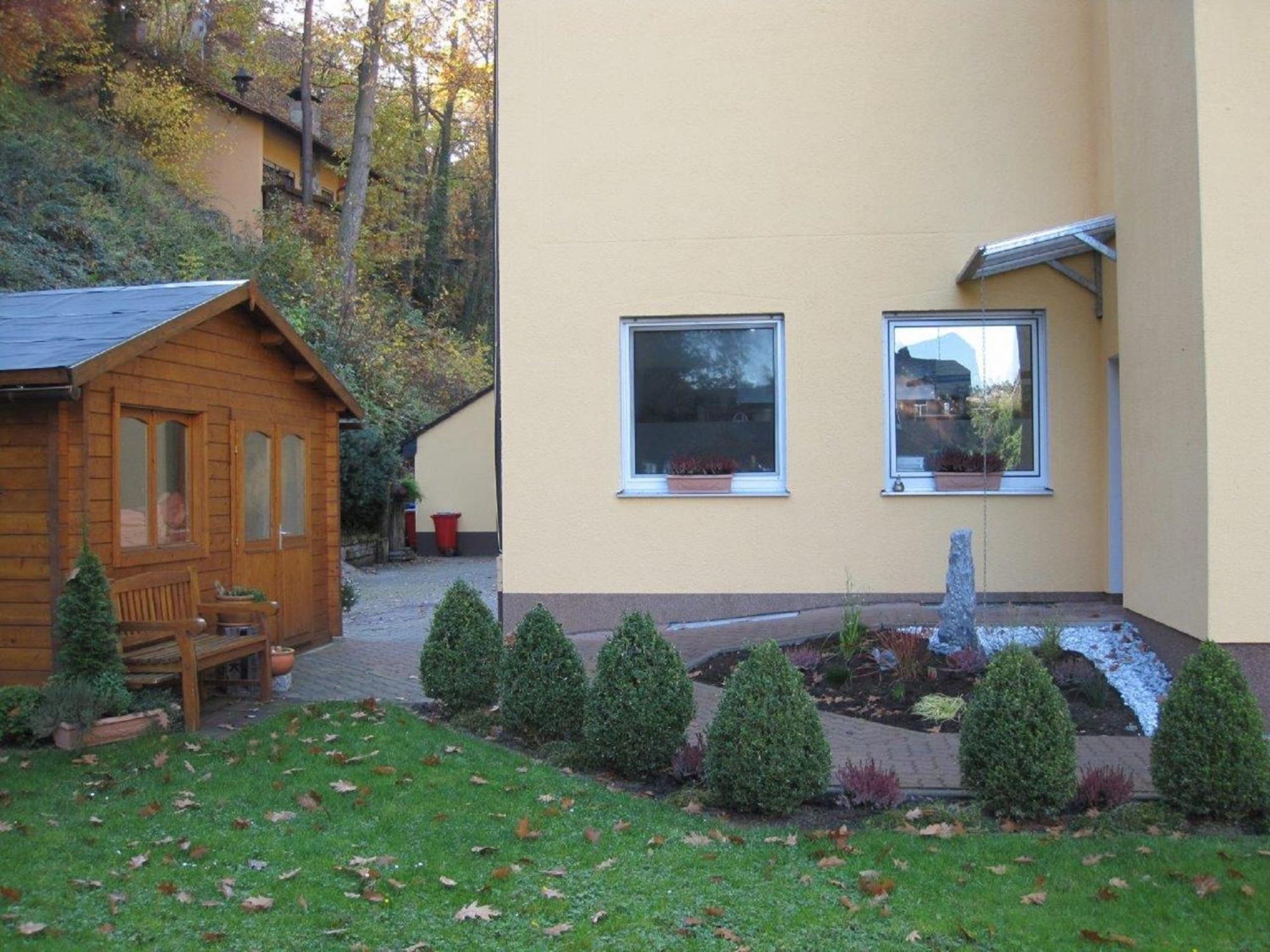 Hotel Goldbaechel Wachenheim an der Weinstraße Esterno foto
